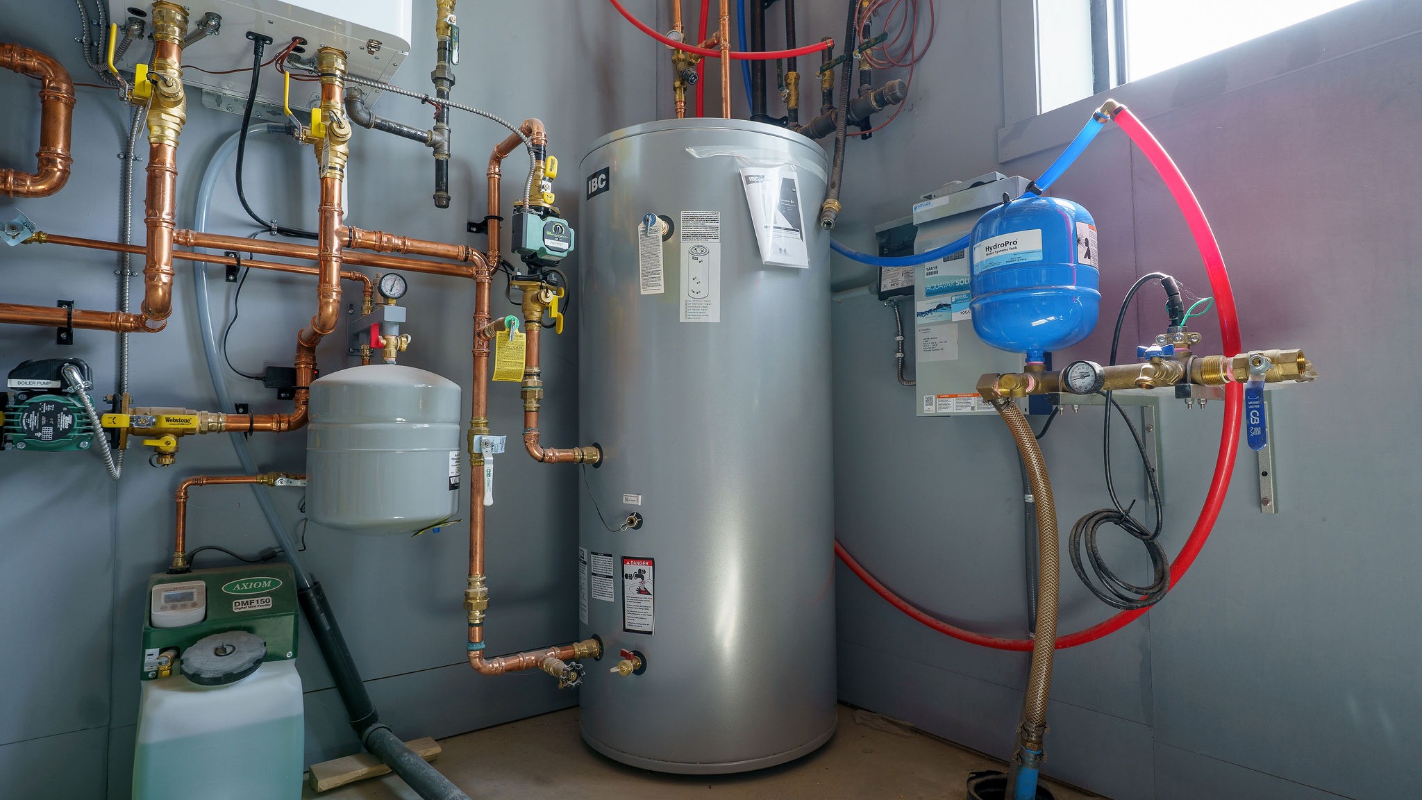 Tank water heater installation Ottawa